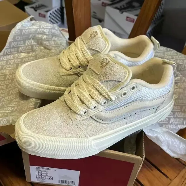 Vans Sk8-Low Knu Skool