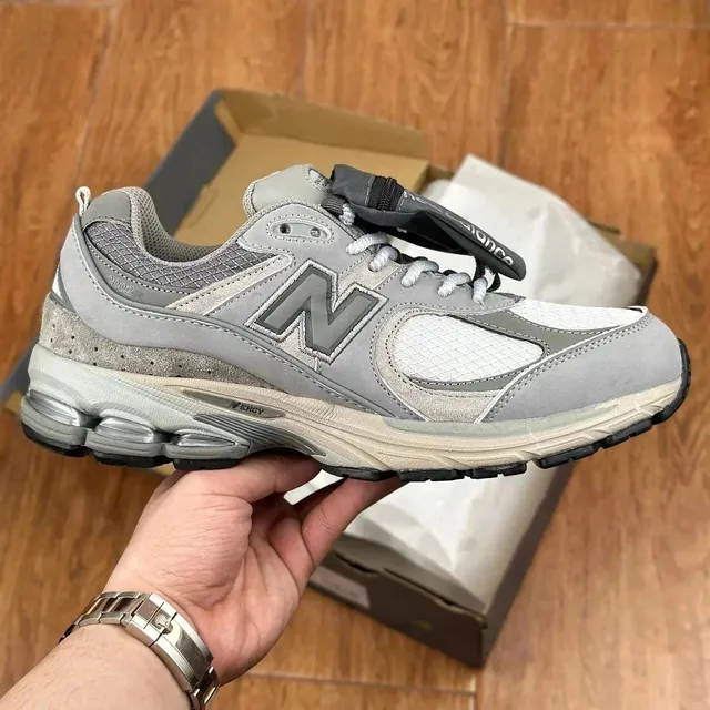 New Balance 2002R Grey/White