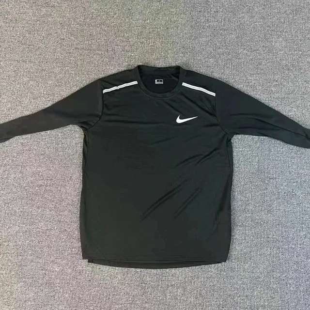 Nike Tech Fleece Long Sleeve Black/White