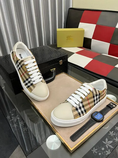 Burberry sneakers