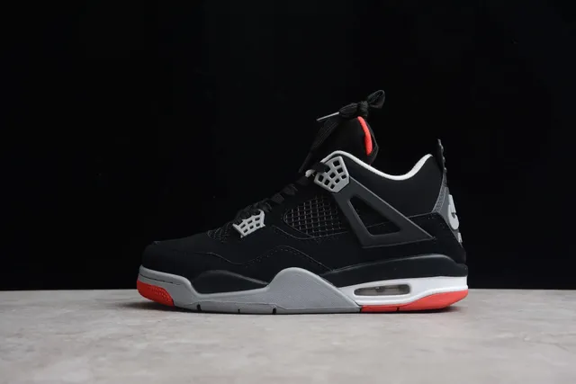 Air Jordan 4 Bred
