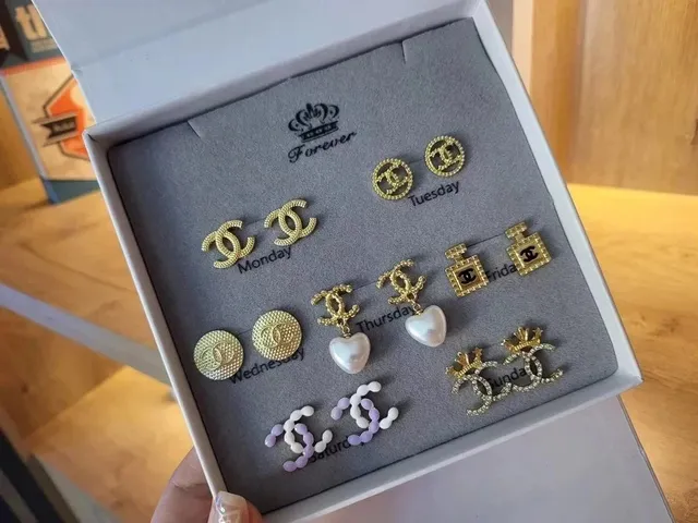 Chanel CC Logo Earring Set 7-Piece Weekly Collection
