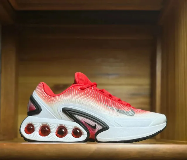 Nike Air Max Plus Sunset Red