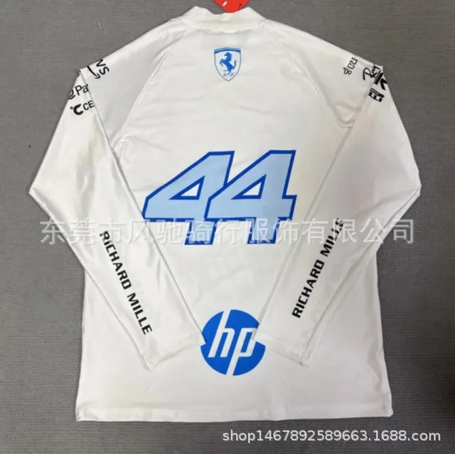 白色44号赛车服
