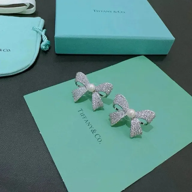 Tiffany & Co. Bow Earrings Pavé Diamond with Pearl