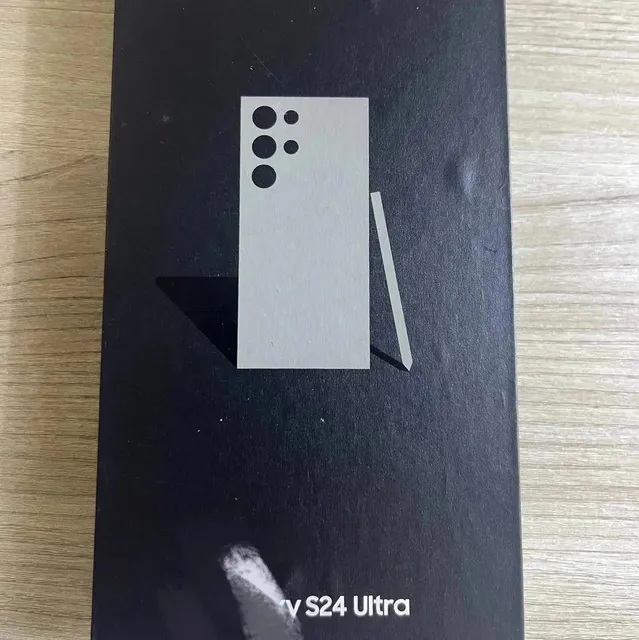 Samsung Galaxy S24 Ultra Box
