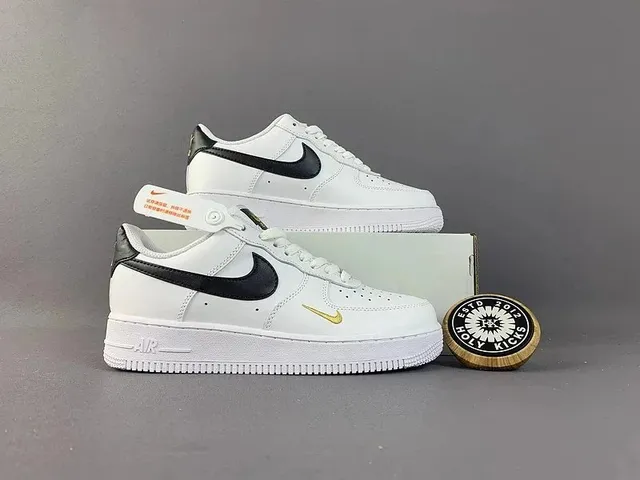 Nike Air Force 1 Low White Black Gold