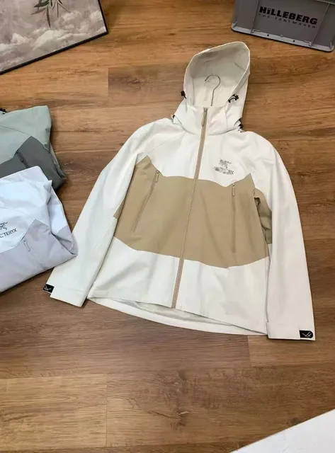 Arc'teryx Alpha SV Jacket Two-Tone