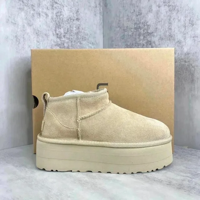 UGG Mini Platform Classic Suede