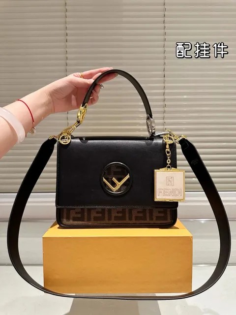 Fendi Baguette FF Logo
