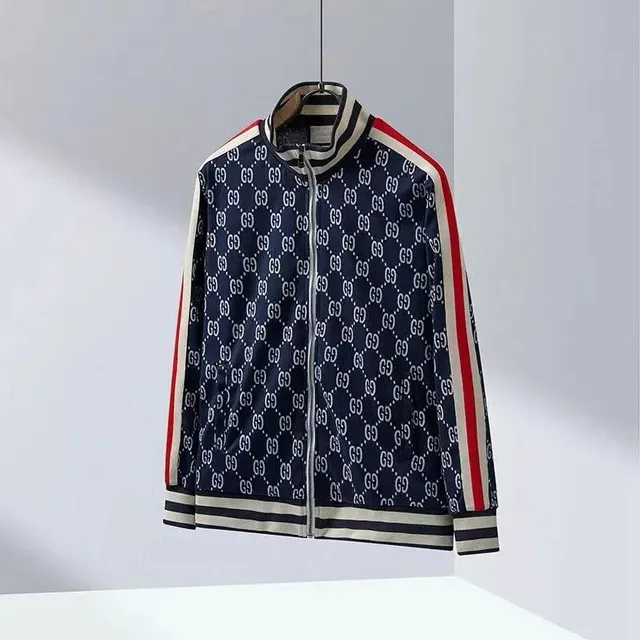 Gucci sets GG Monogram