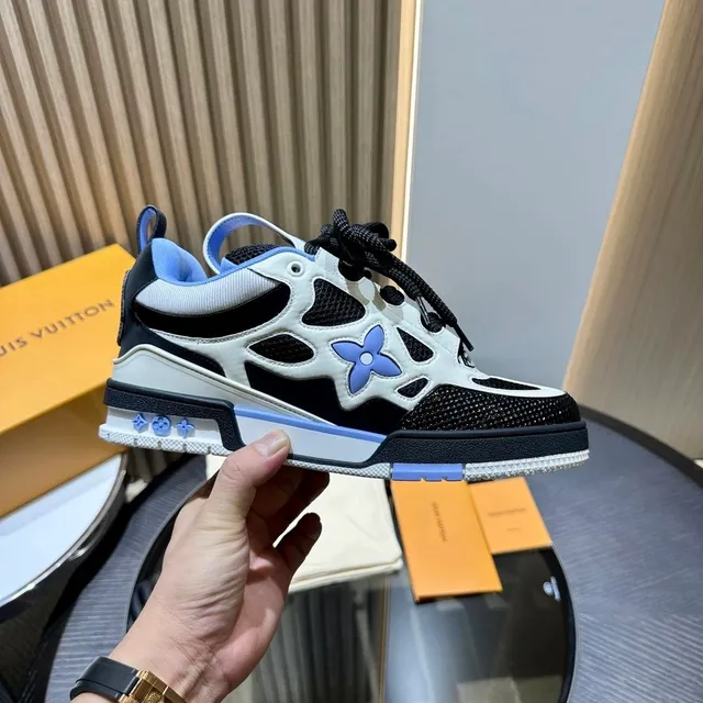 Louis Vuitton LV Trainer Monogram Flower