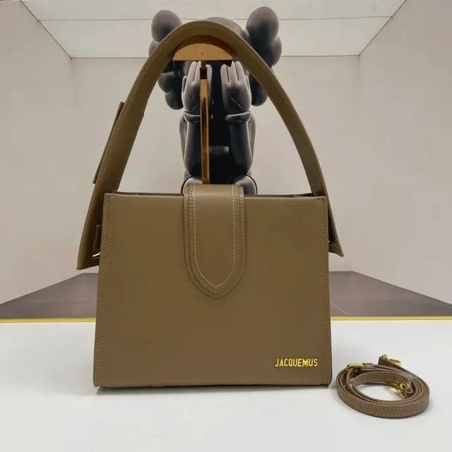 Jacquemus Le Chiquito Olive Beige