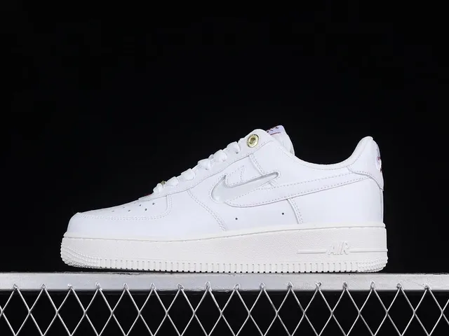 Nike Air Force 1 Low Triple White