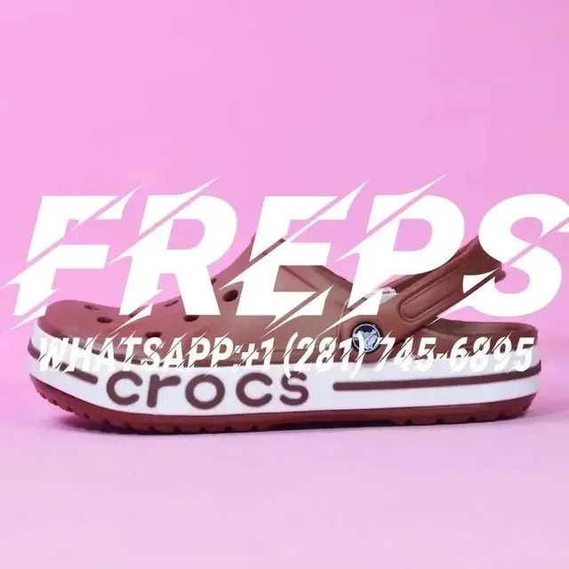 Crocs Classic Clog Chocolate White