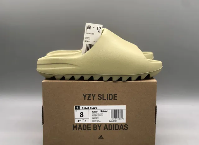 Yeezy Slide Bone