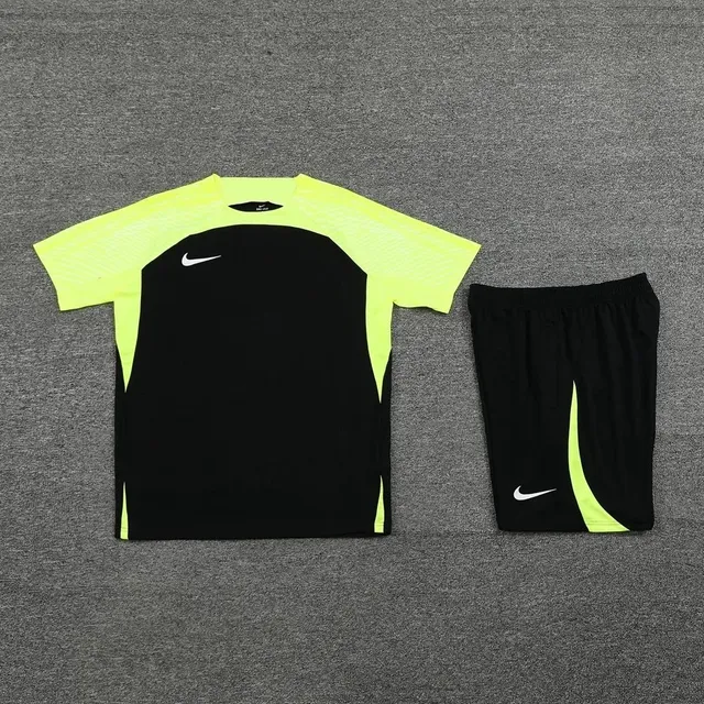 Nike Training Set Black Volt