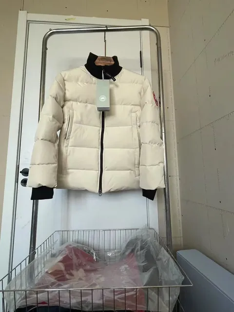 Canada Goose Puffer Jacket Contrast Collar