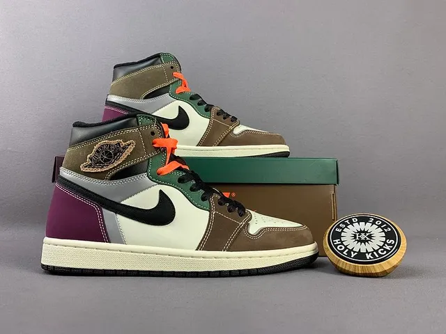 Air Jordan 1 High Travis Scott Reverse Swoosh