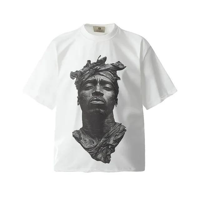 Graphic T-Shirt Tupac Bust Print