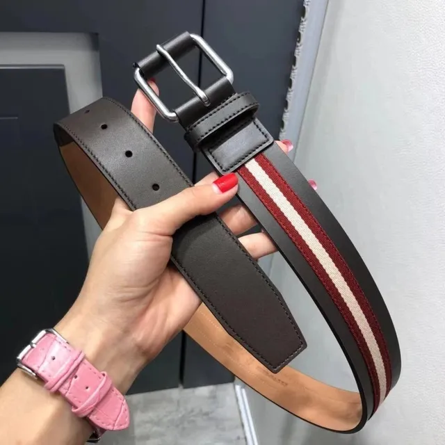 红色
