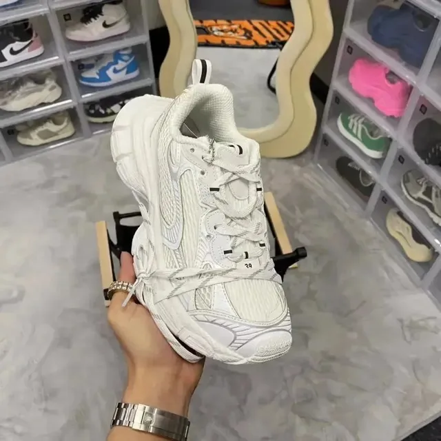 Off-White Runner Triple White
