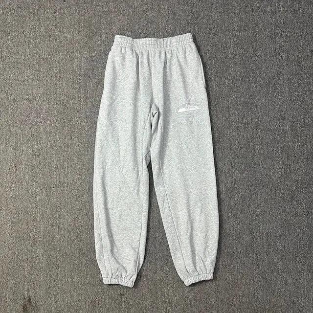 813白色