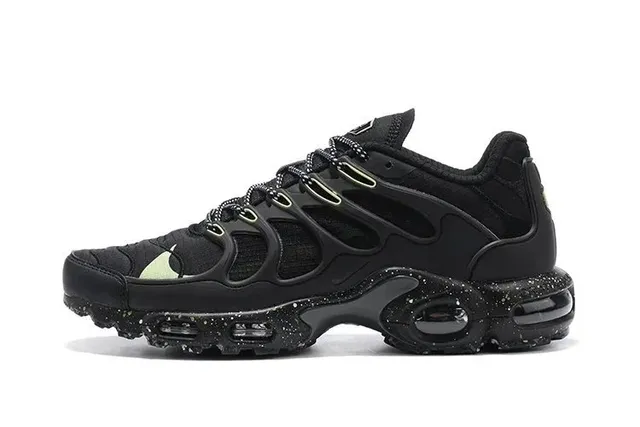 Nike Air Max Plus Triple Black Volt