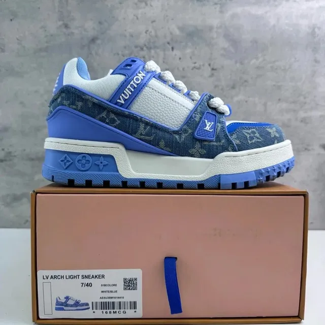 Louis Vuitton LV Arch Light Sneaker