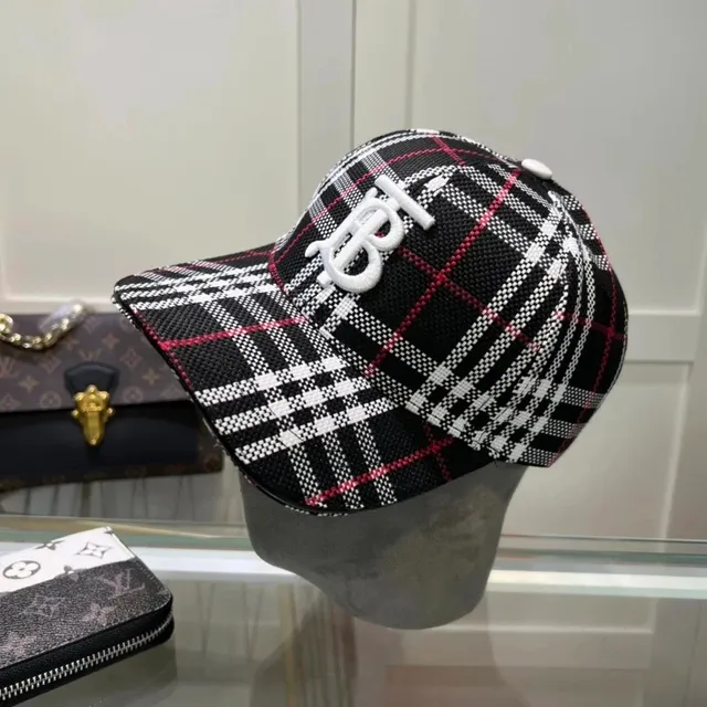 Burberry Baseball Cap Checkered Logo