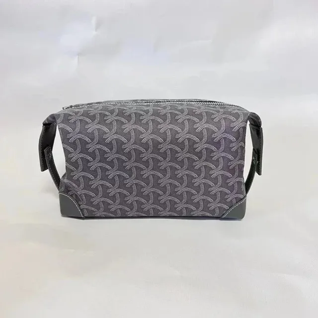 Goyard Saint Louis Wash Bag Monogram Canvas