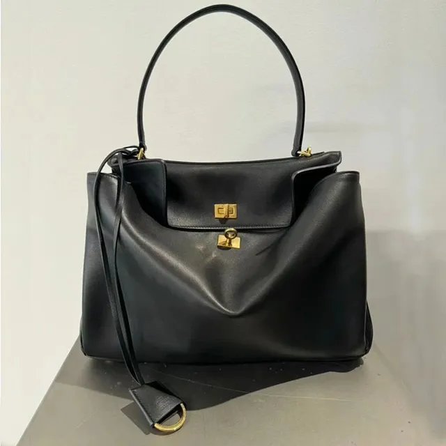 Bottega Veneta Jodie Black Leather
