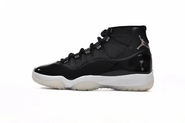 Air Jordan 11 Concord