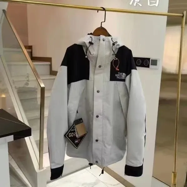 The North Face Mountain Light Jacket Color-Block