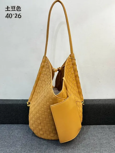 Bottega Veneta Cassette Hobo