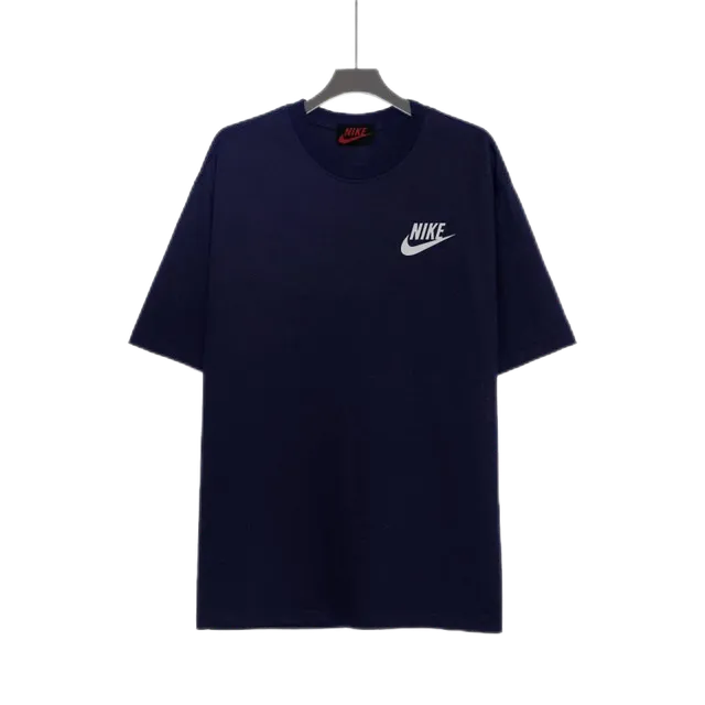 Nike Swoosh T-Shirt Small Logo