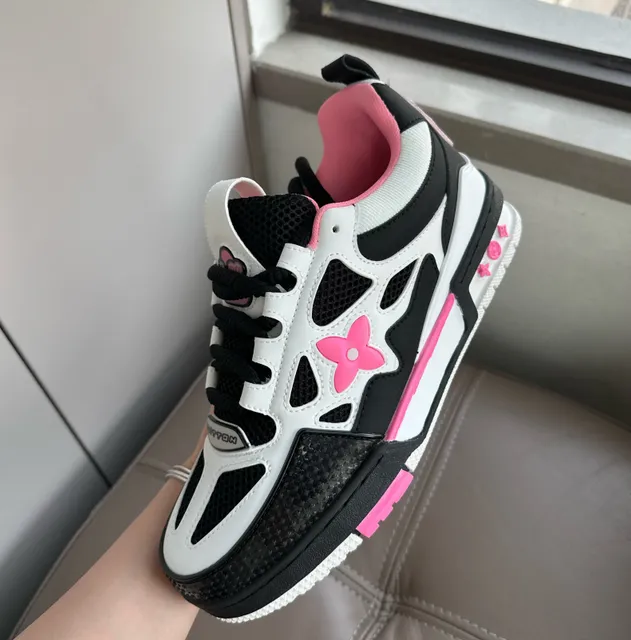 Louis Vuitton LV Trainer Flower Logo