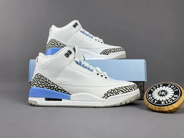 Air Jordan 3 True Blue