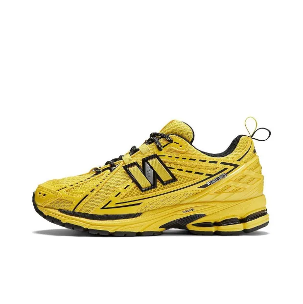 New Balance Air Max TN Volt
