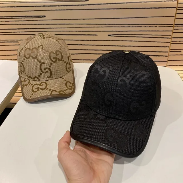 Gucci GG Supreme Cap Monogram