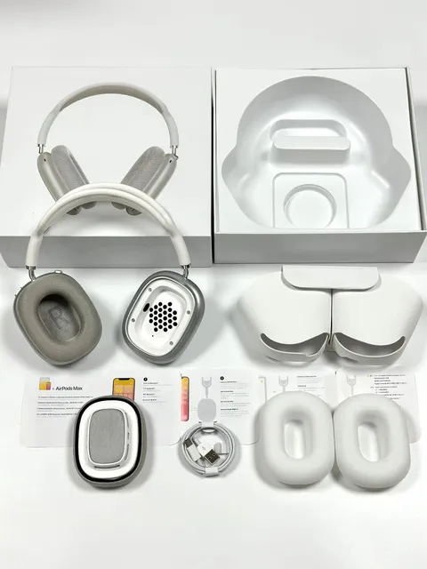 Apple AirPods Max Space Gray
