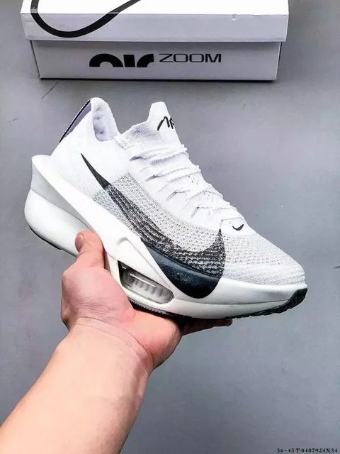 Nike Air Zoom Tempo NEXT%
