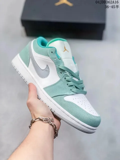 Air Jordan 1 Low Mint Foam