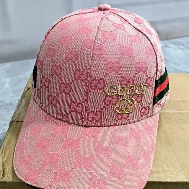 Gucci Baseball Cap GG Supreme Pink