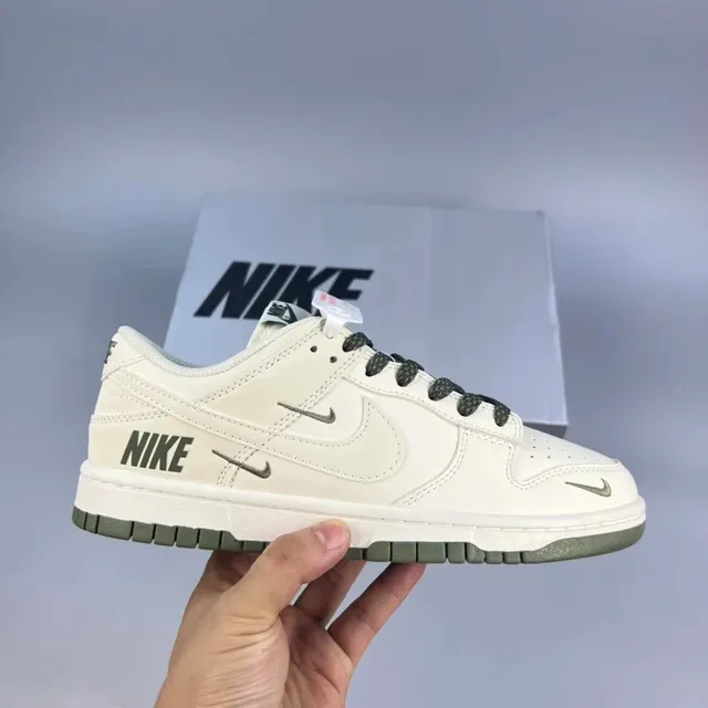 Nike Dunk Low