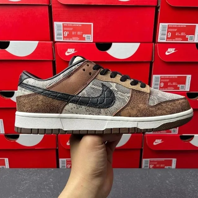 Nike Dunk Low Retro