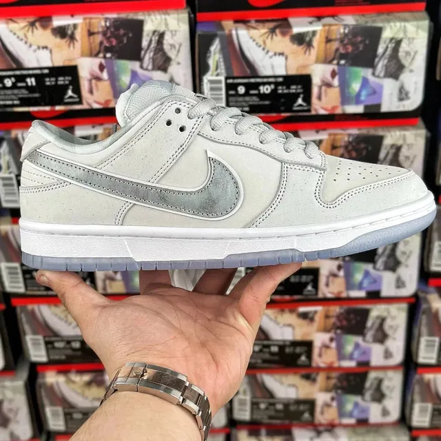 Nike Dunk Low Metallic Silver
