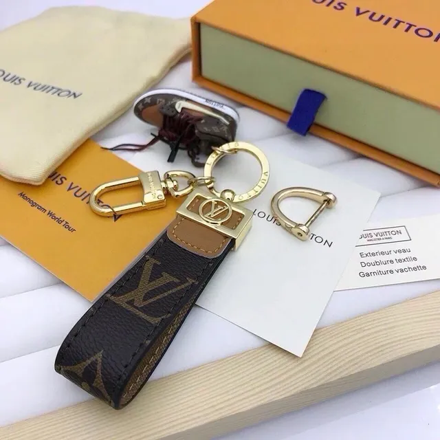 Louis Vuitton Monogram World Tour Key Holder Classic Monogram