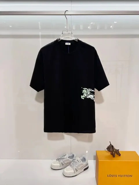 Burberry Equestrian Knight Tee