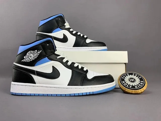 Air Jordan 1 High Royal Blue